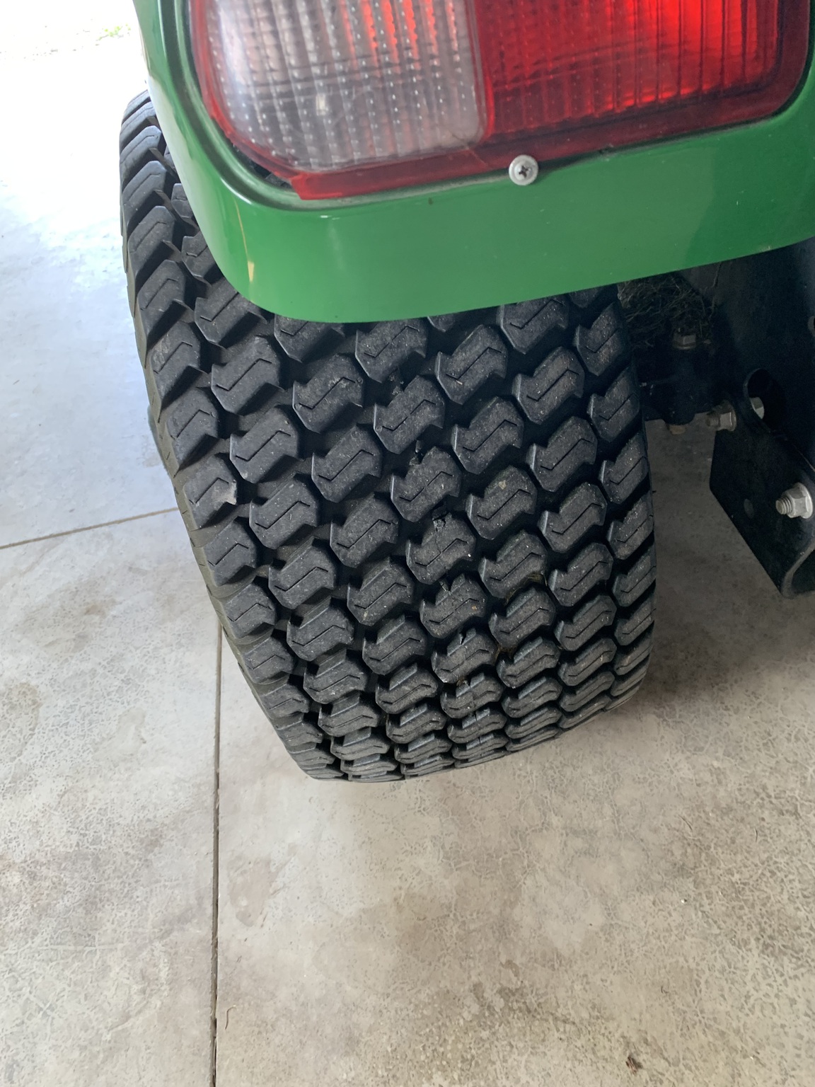 2012 John Deere X720 Image 9