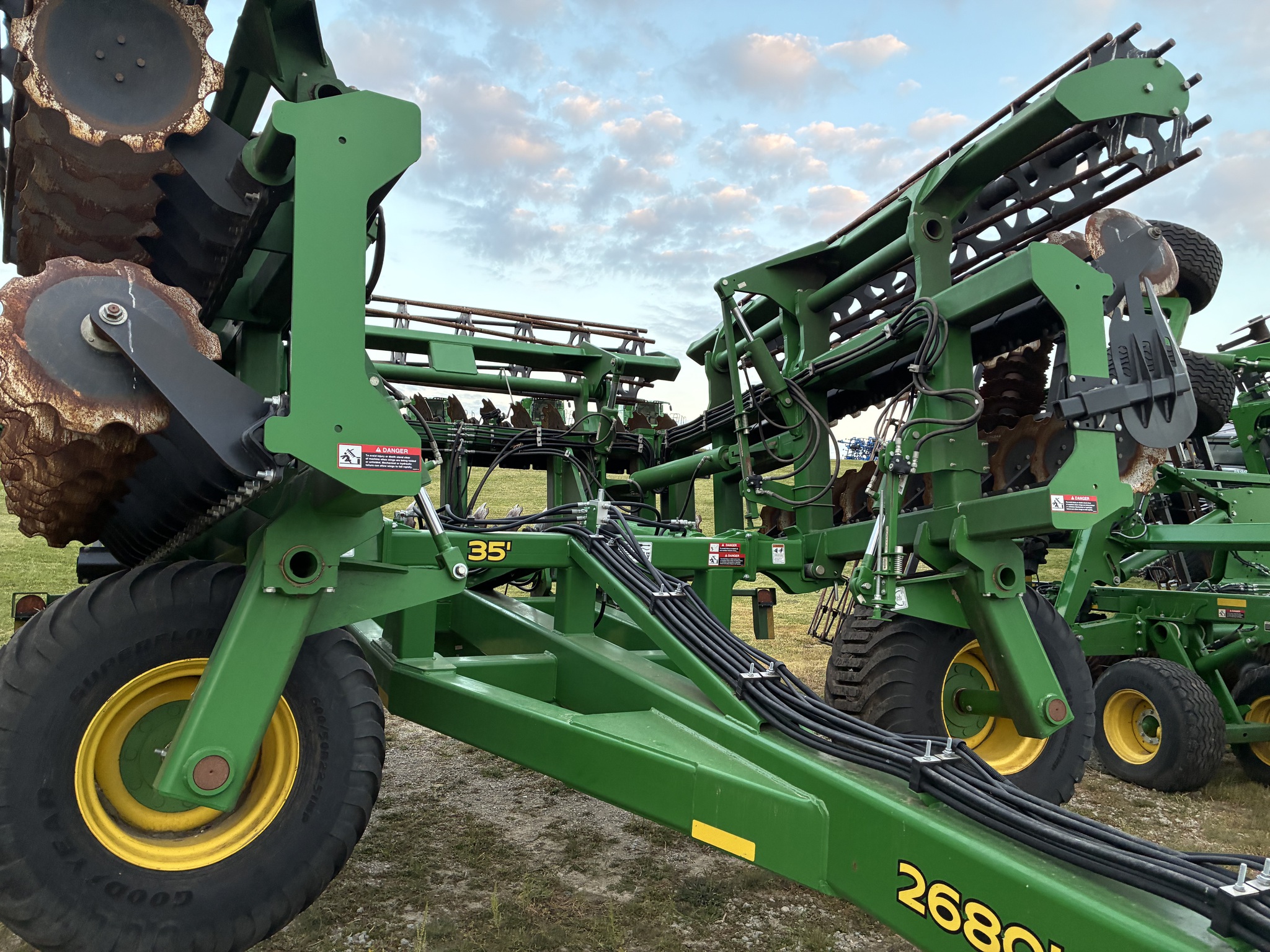 2024 John Deere 2680H Image 8