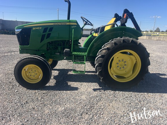 Photo of 2022 John Deere 5045E