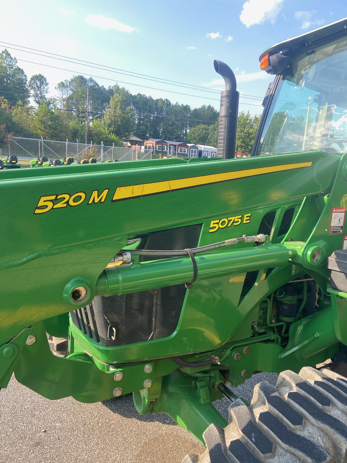 2018 John Deere 5075E Image 7