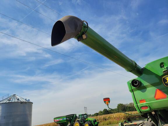 Photo of 2022 John Deere S780