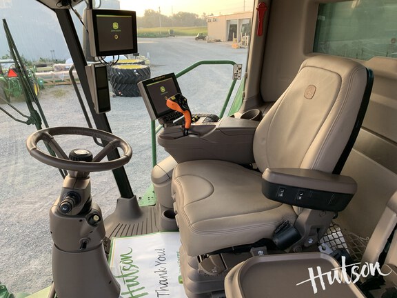 Photo of 2022 John Deere S780