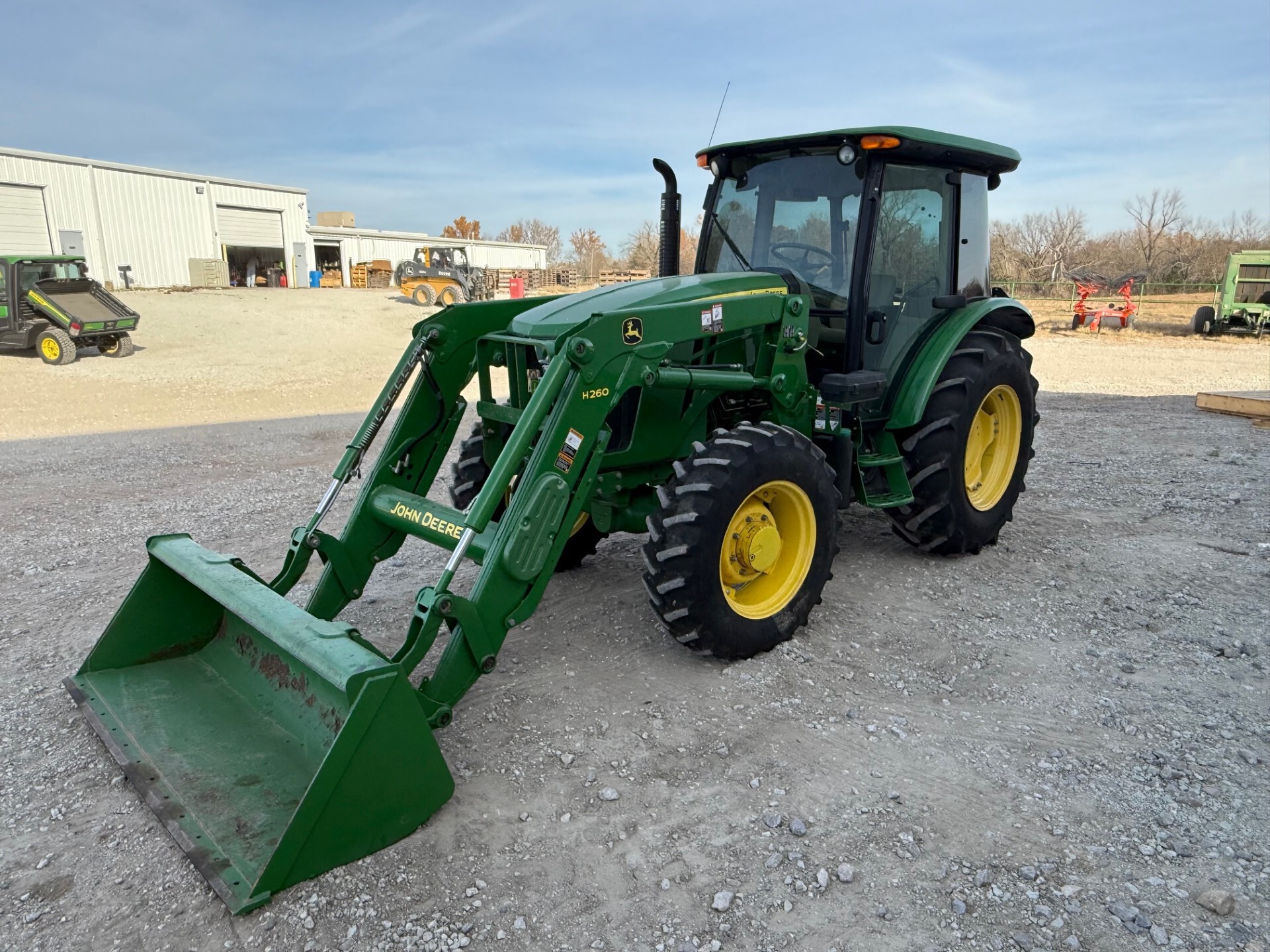 2015 John Deere 5100E Image 4
