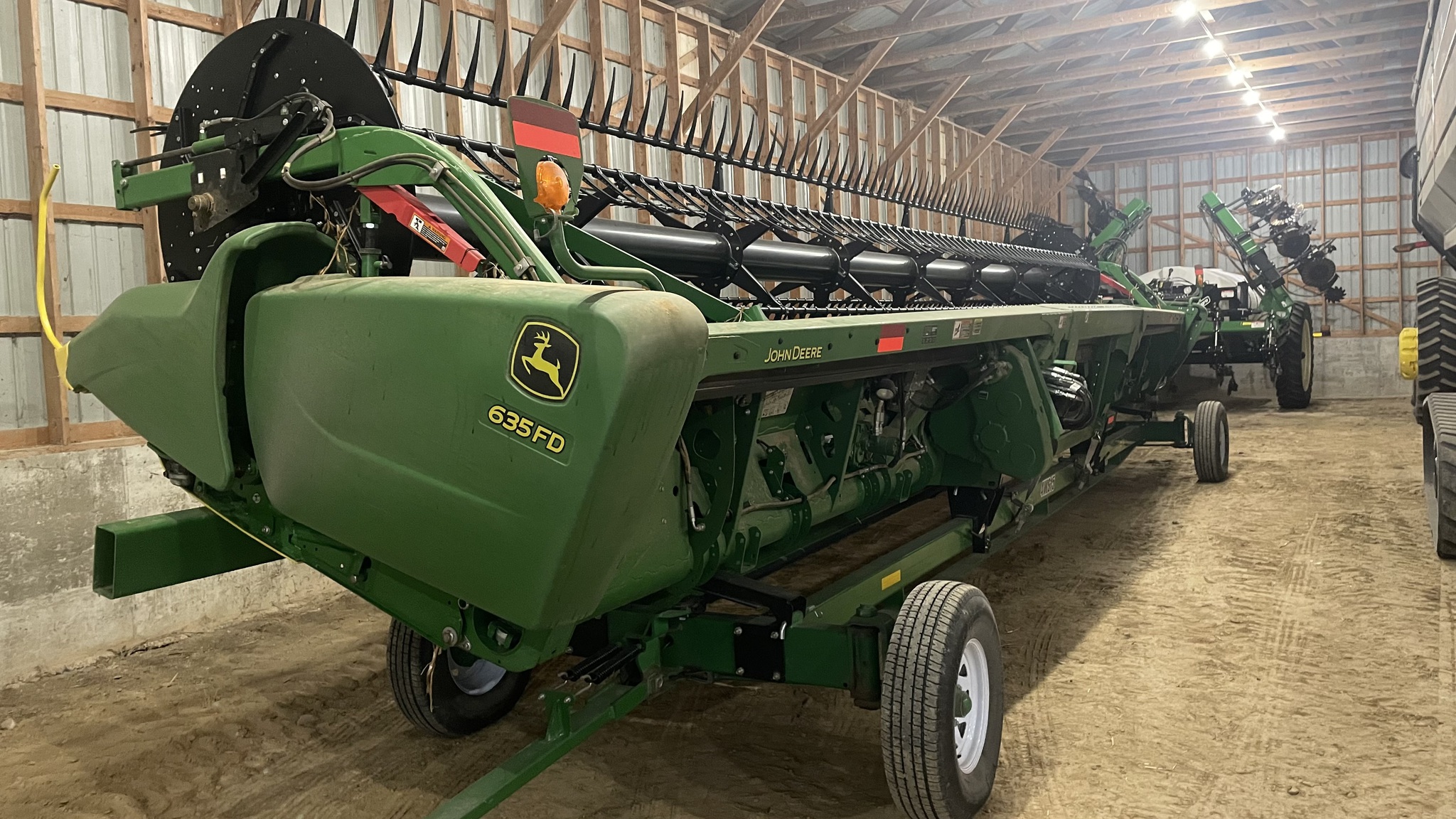 2018 John Deere 635FD Image 1