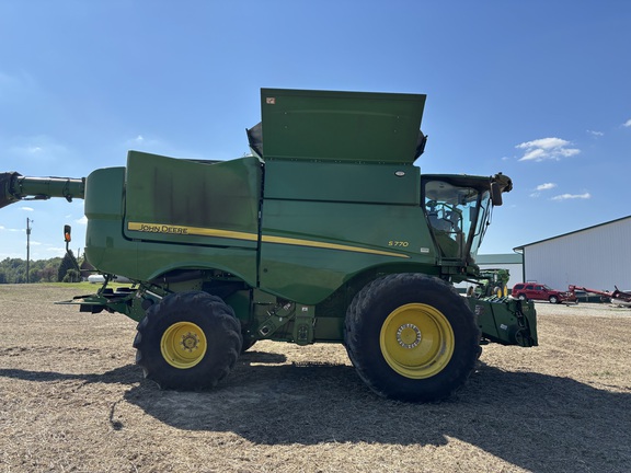 Used 2023 John Deere S770 Combines at Koenig Equipment in Oxford, OH - Photo3
