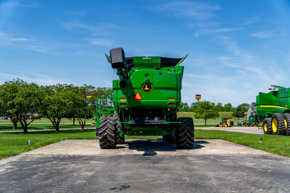 Used 2023 John Deere S770 Combines at Koenig Equipment in Anna, OH - Photo3