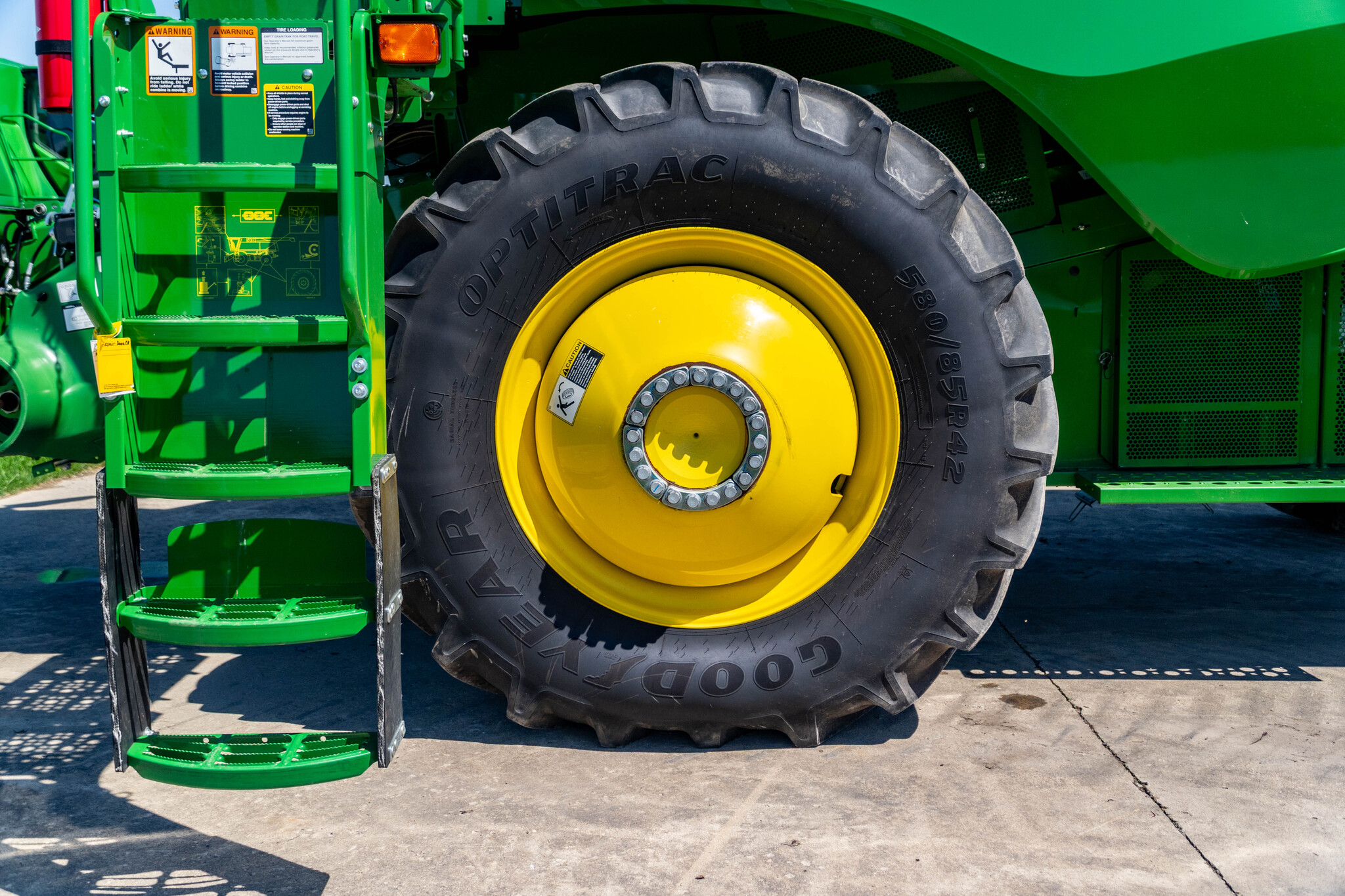 Used 2023 John Deere S770 Combines at Koenig Equipment in Anna, OH - PhotoXL8