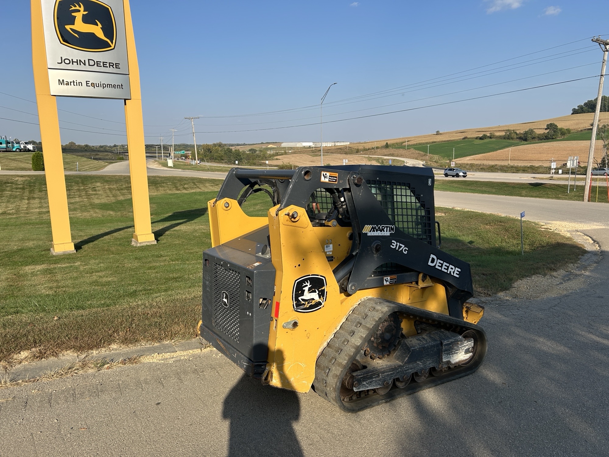 2021 John Deere 317G Image 6