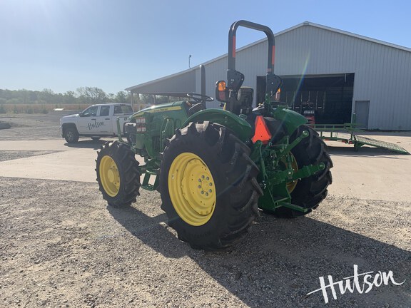 Photo of 2024 John Deere 5067E