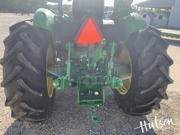 Photo of 2024 John Deere 5067E