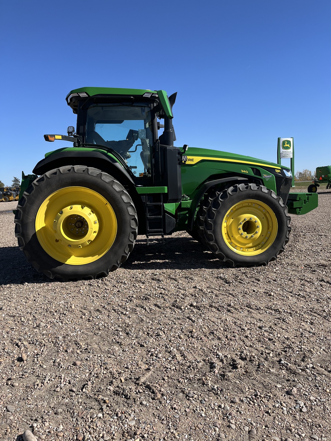2024 John Deere 8R 340 Image 8