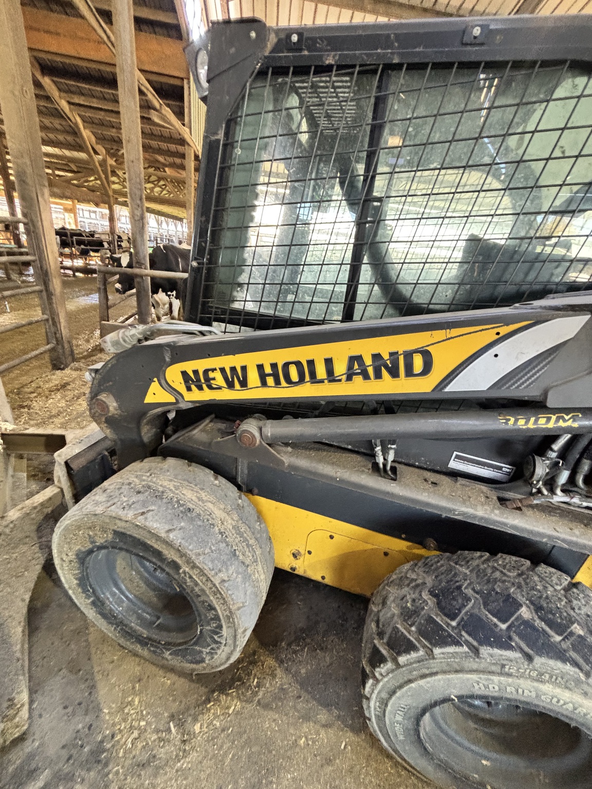 2022 New Holland L318 Image 3