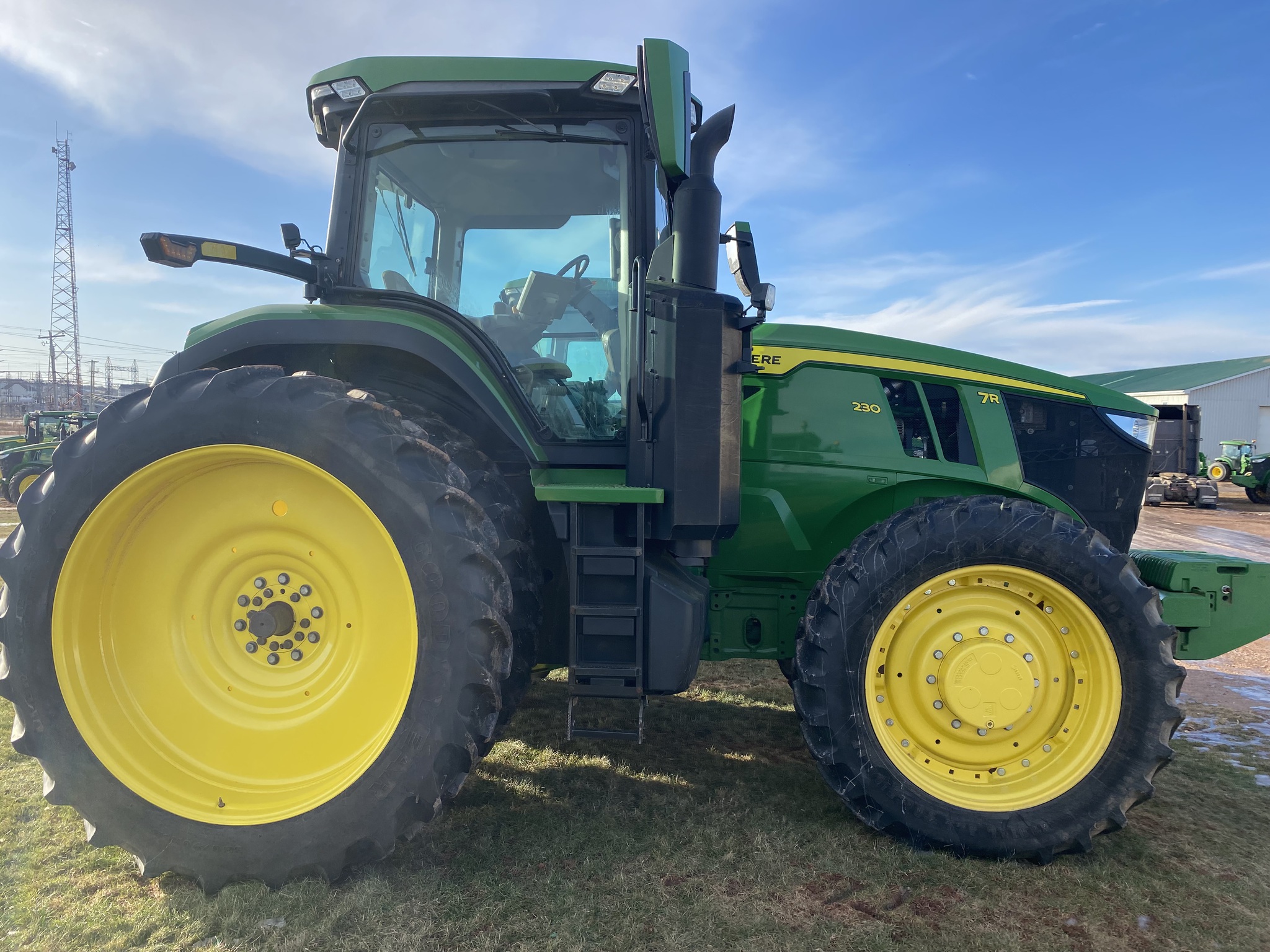 2021 John Deere 7R 230 Image 3
