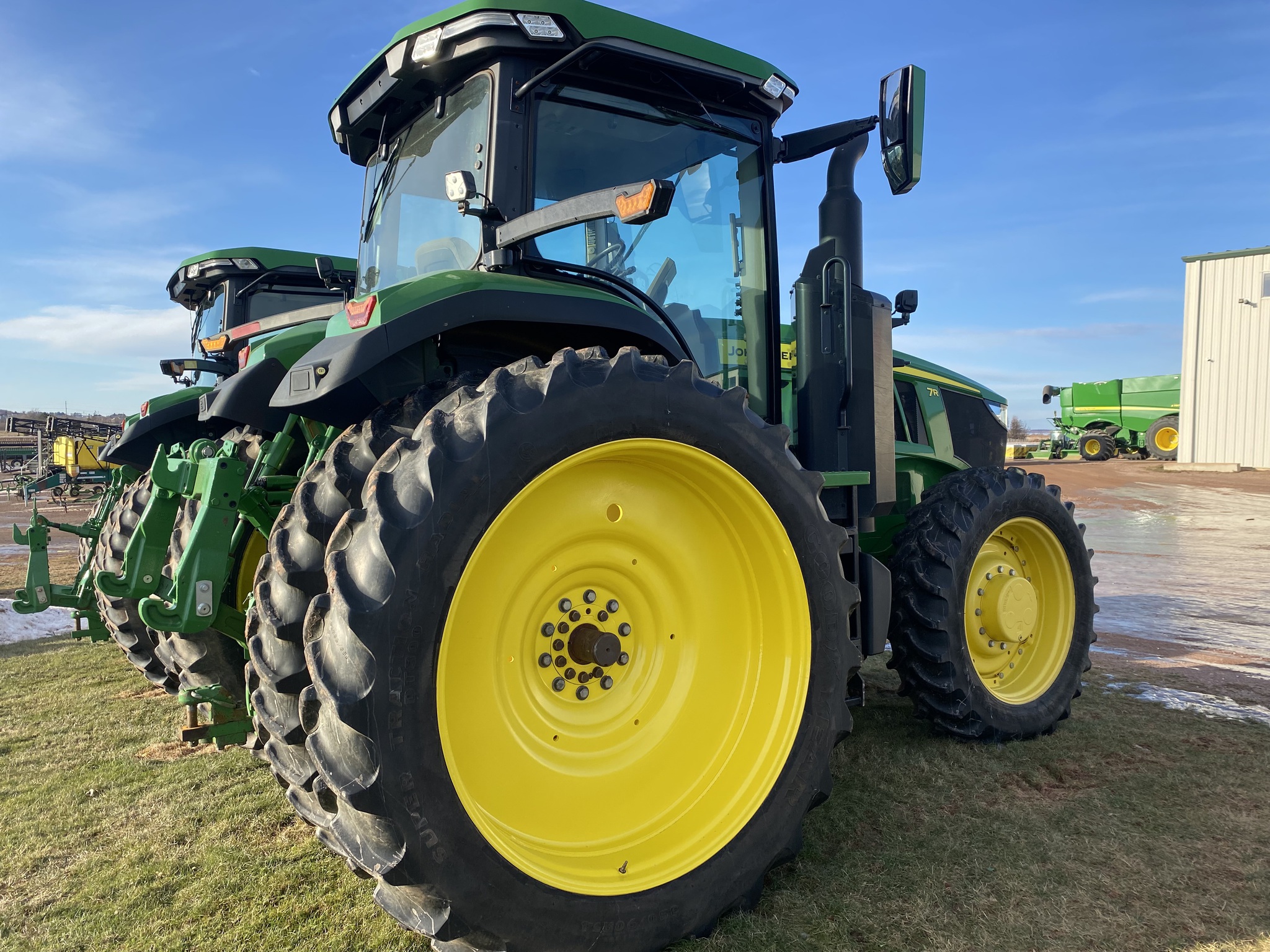 2021 John Deere 7R 230 Image 4