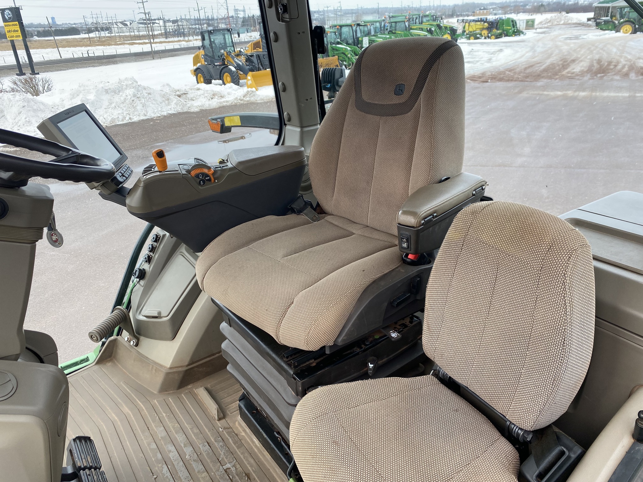 2021 John Deere 7R 230 Image 13