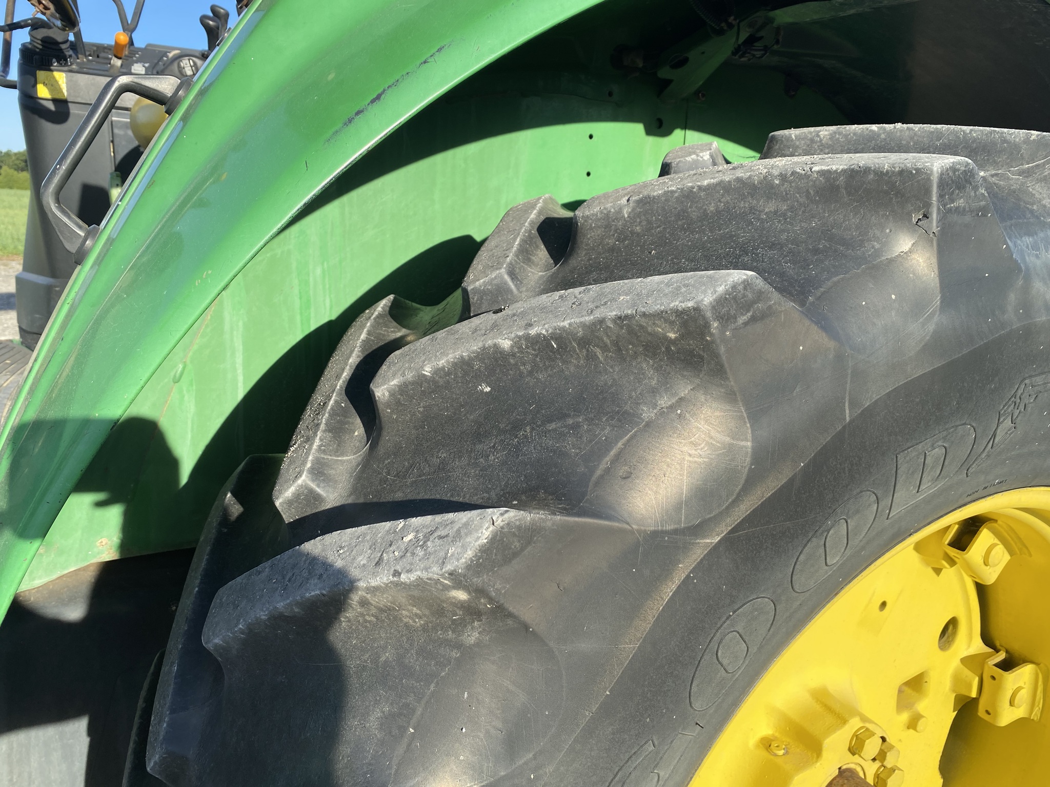 2004 John Deere 6420 Image 10