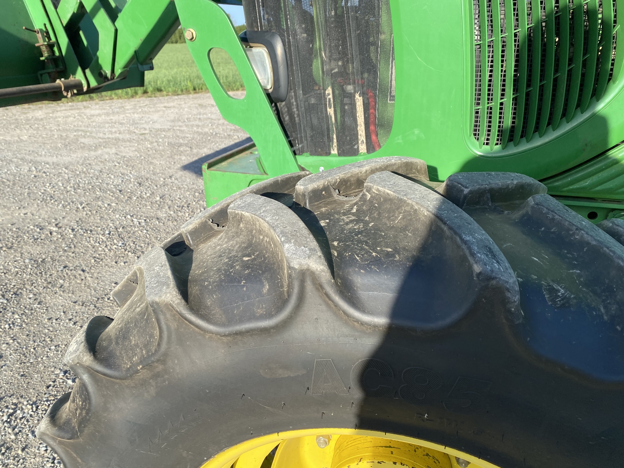 2004 John Deere 6420 Image 11