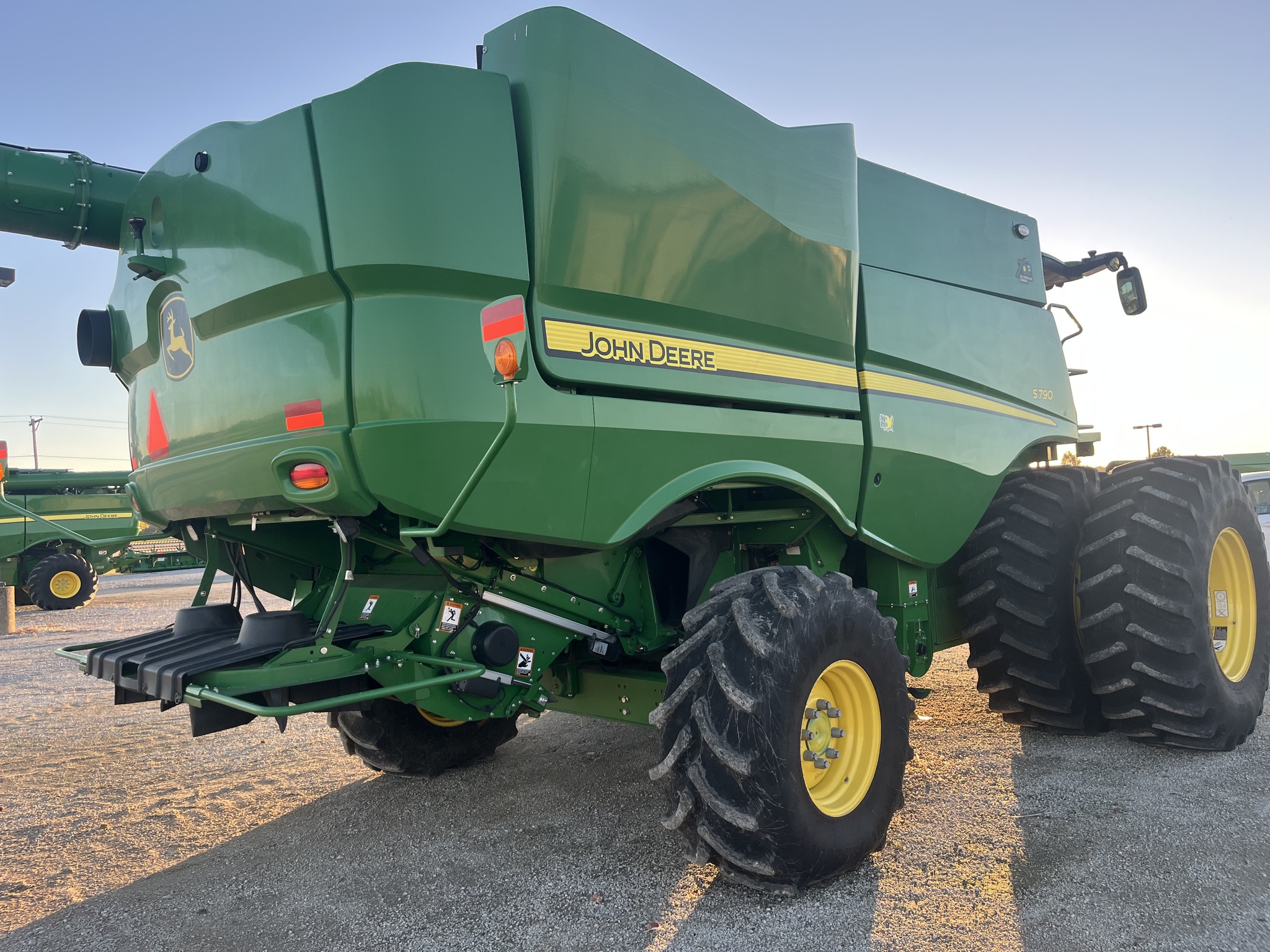 2022 John Deere S790 Image 6