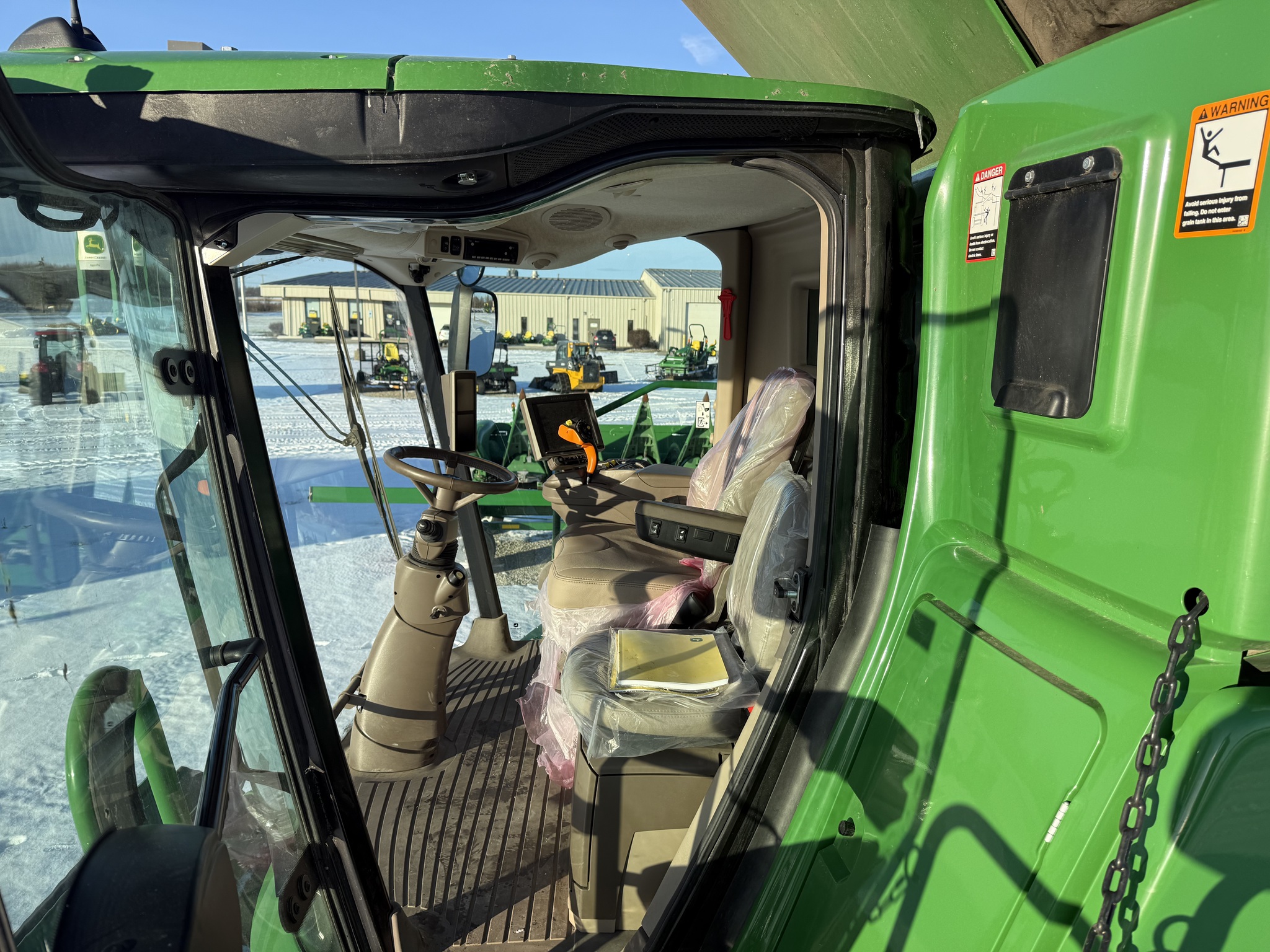 2022 John Deere S790 Image 5