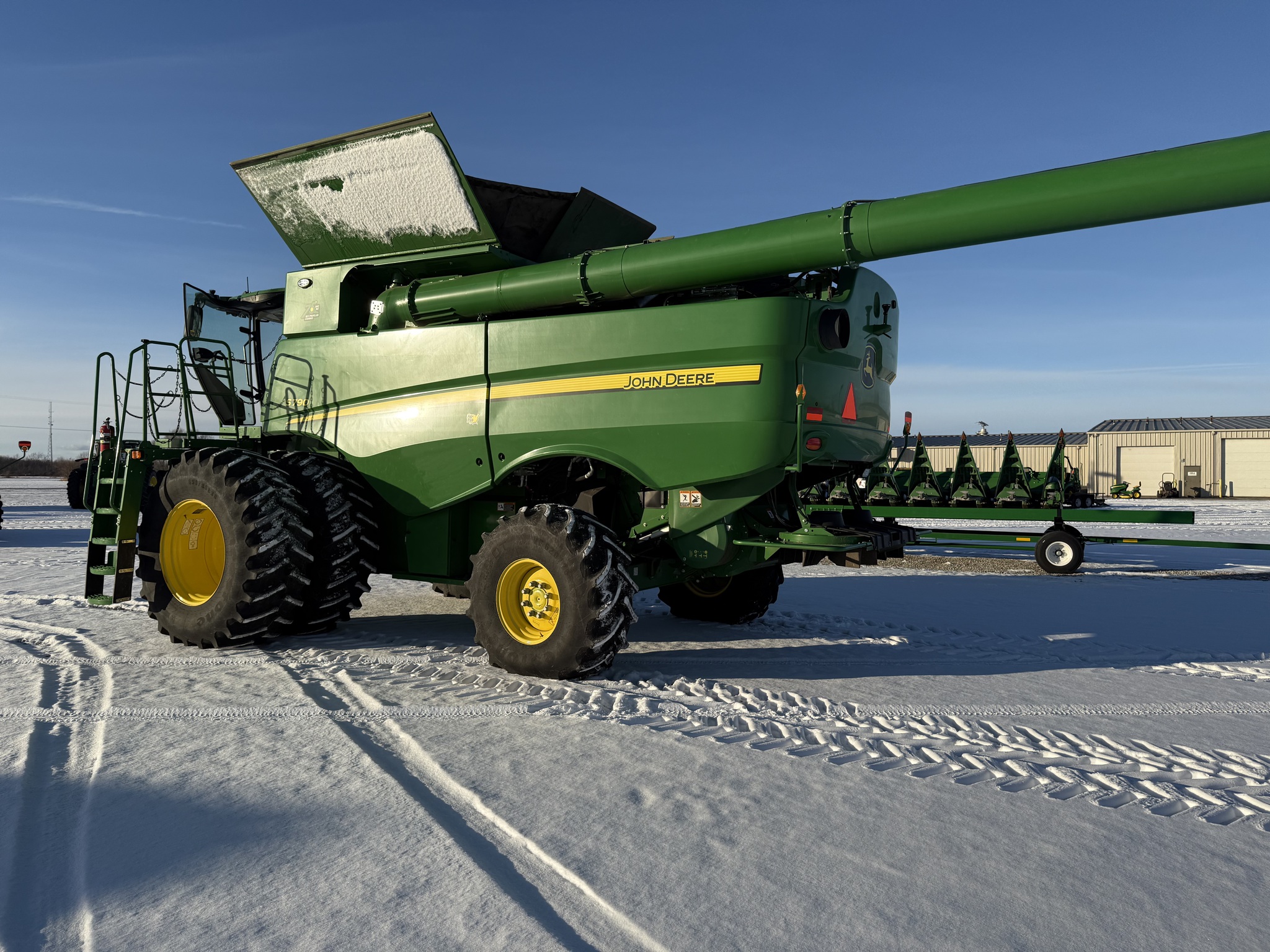 2022 John Deere S790 Image 4