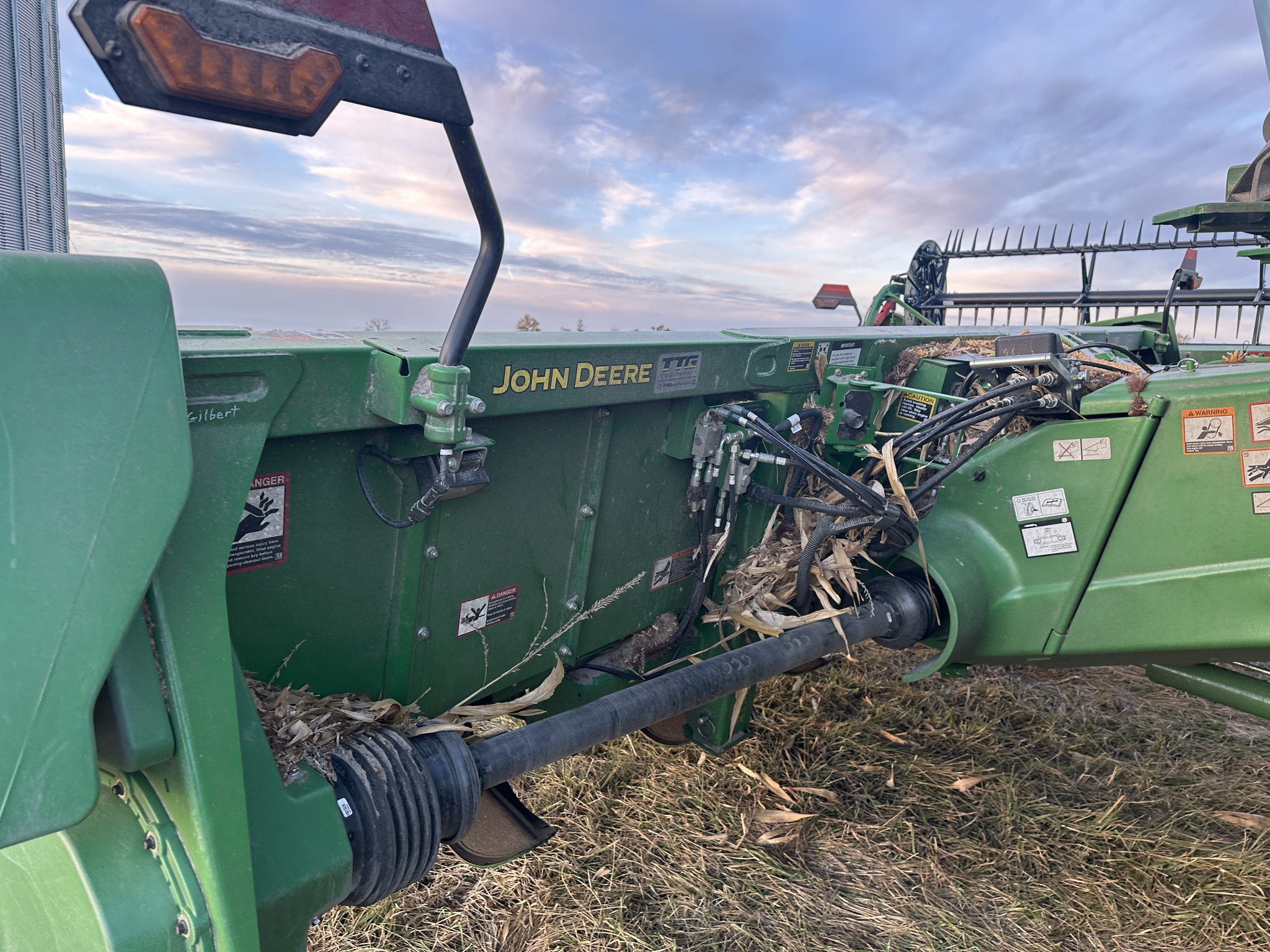 2023 John Deere C8R Image 2