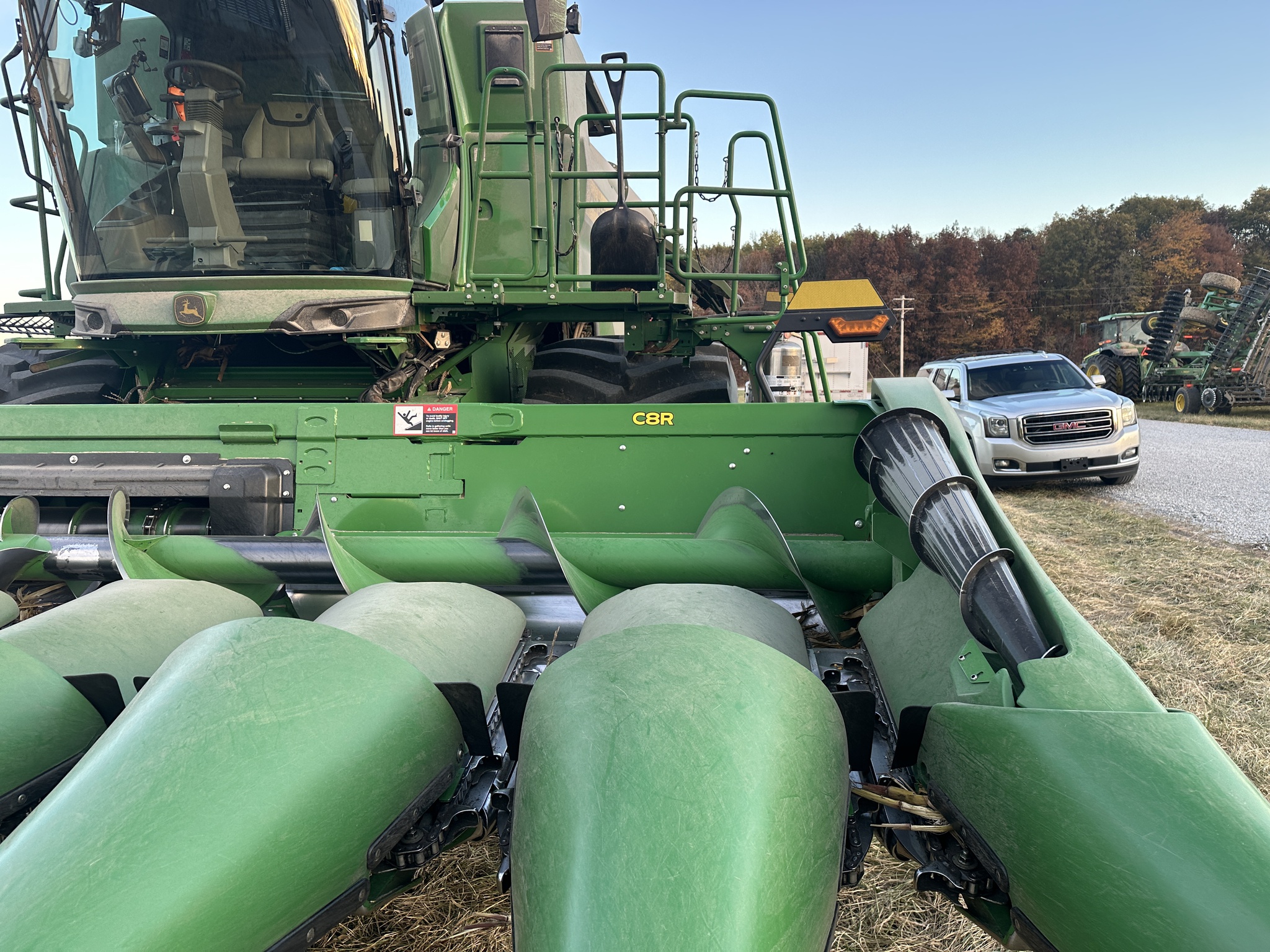 2023 John Deere C8R Image 5