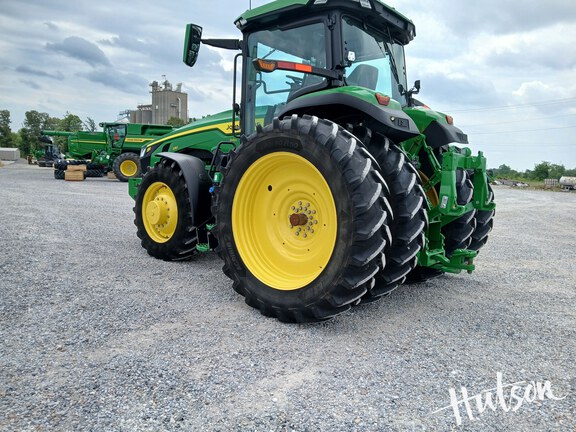 Photo of 2024 John Deere 8R 230