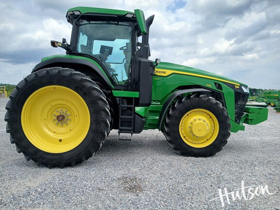Photo of 2024 John Deere 8R 230