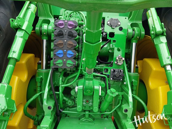 Photo of 2024 John Deere 8R 230