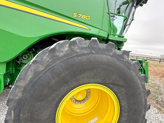 2022 John-Deere S780