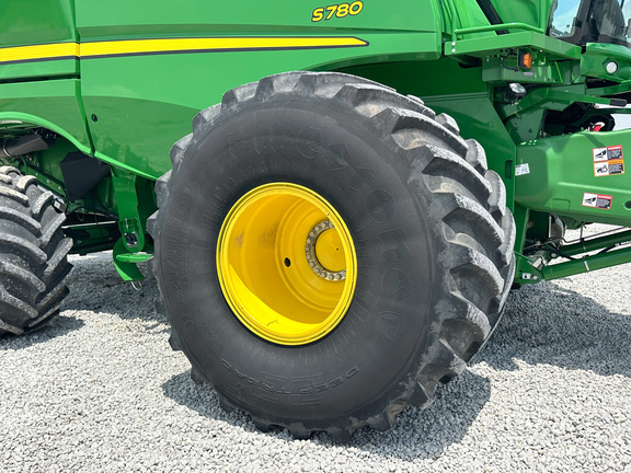 2022 John-Deere S780