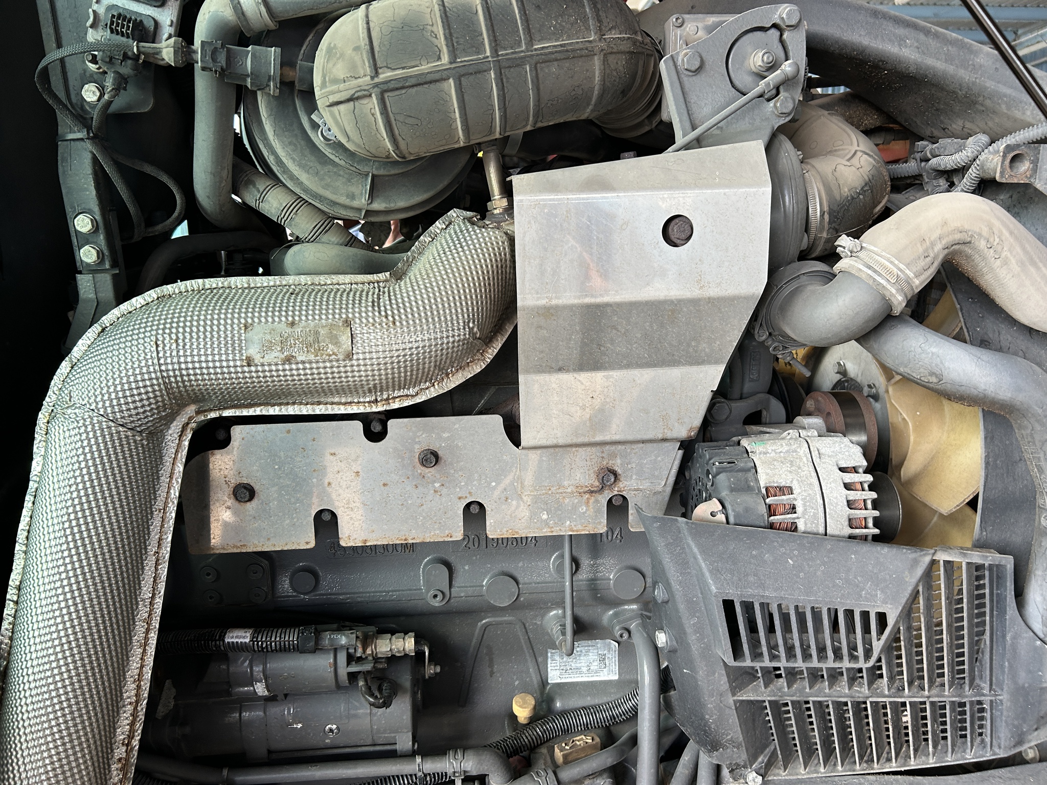 2020 Massey Ferguson 5712SL Classic Image 17