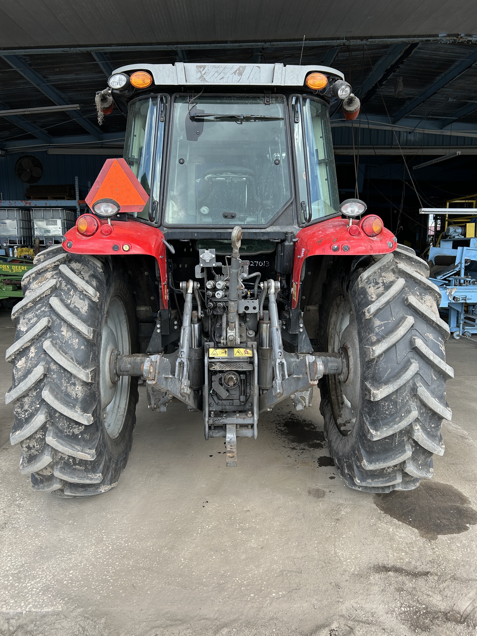 2020 Massey Ferguson 5712SL Classic Image 8
