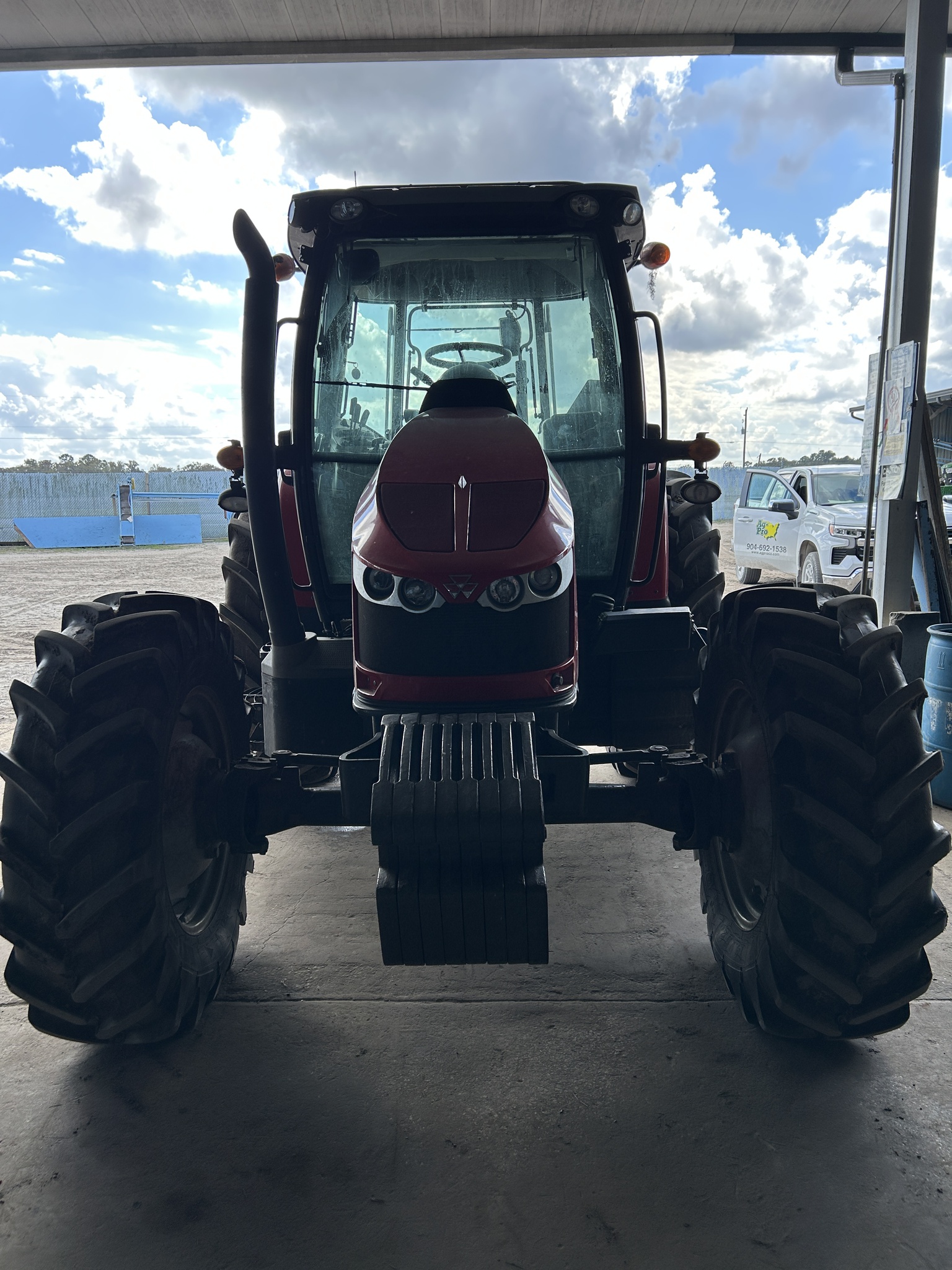 2020 Massey Ferguson 5712SL Classic Image 9