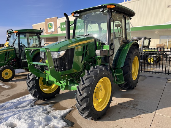 2025 John Deere 5075E - Photo2