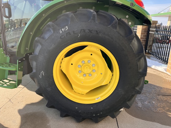 2025 John Deere 5075E - Photo19