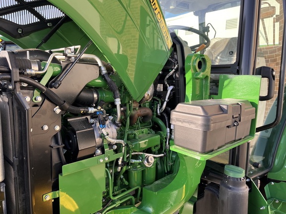 2025 John Deere 5075E - Photo23