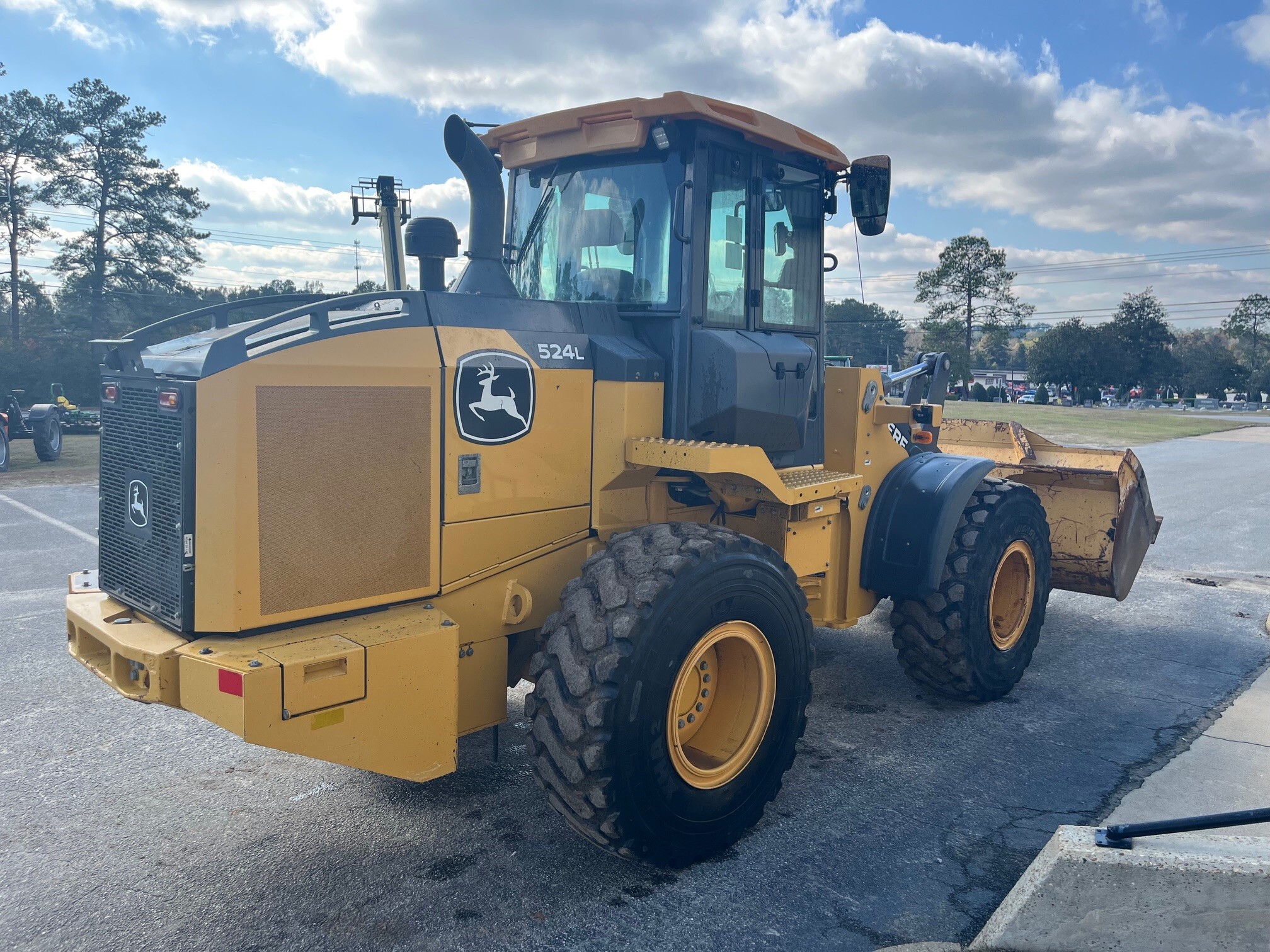 2021 John Deere 524L Image 3