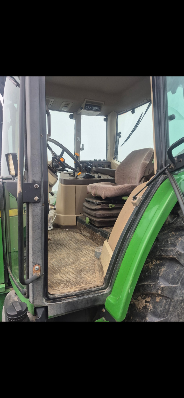 1999 John Deere 6410 Image 4