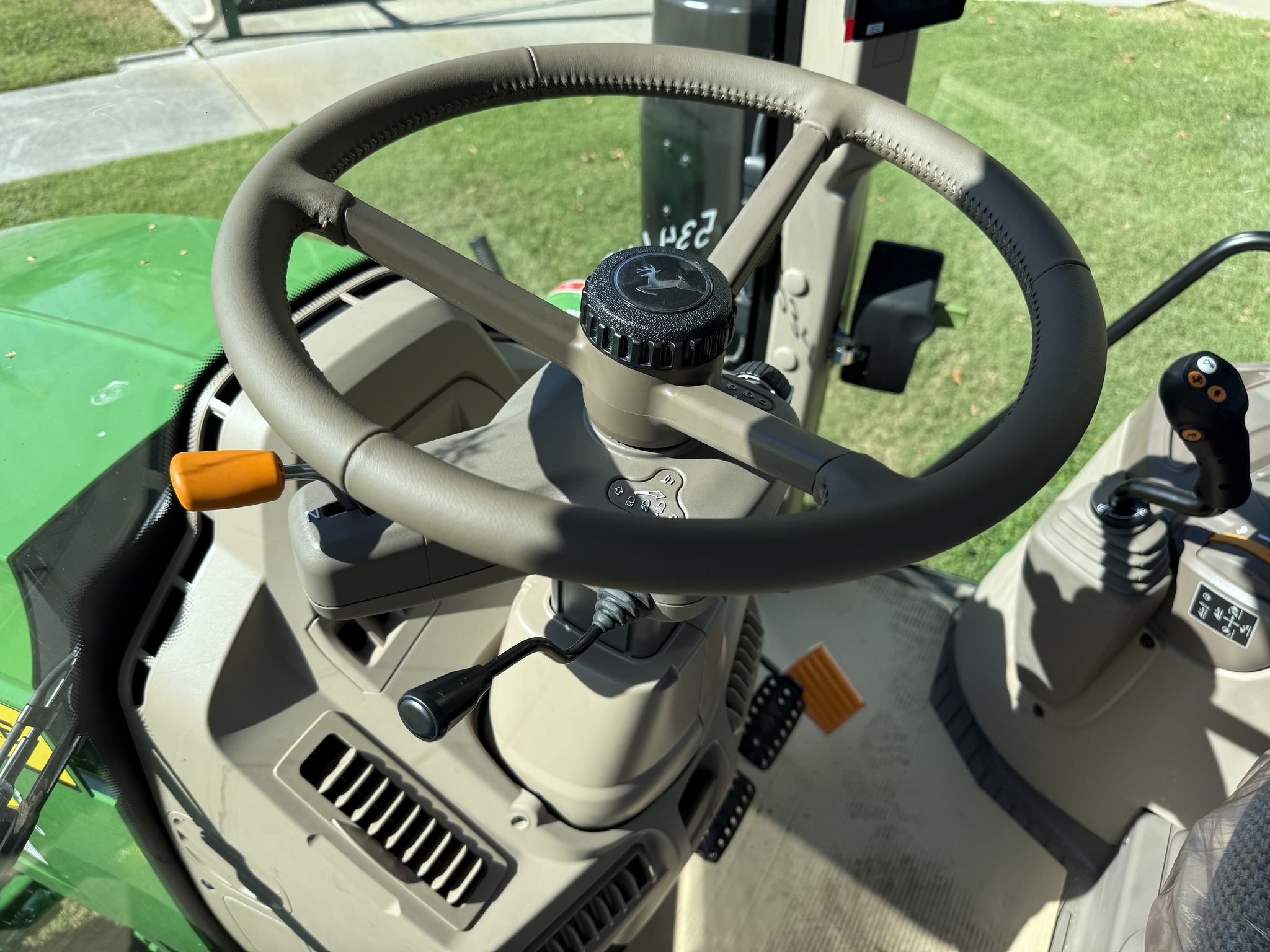 2025 John Deere 6M 105 Image 8