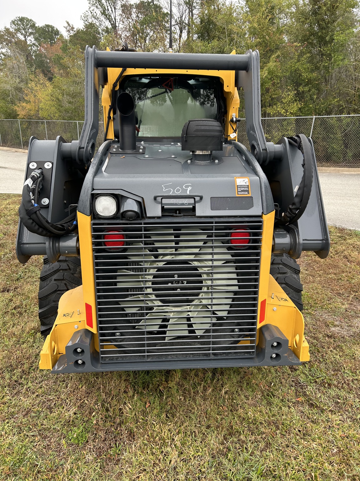 2025 John Deere 324G Image 4