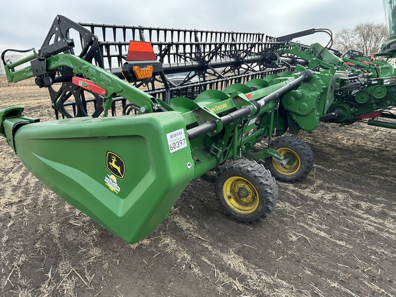 Used 2025 John Deere HDR 35 Combine Platforms at Horizon Ag & Turf in Lloydminster, AB - Photo3