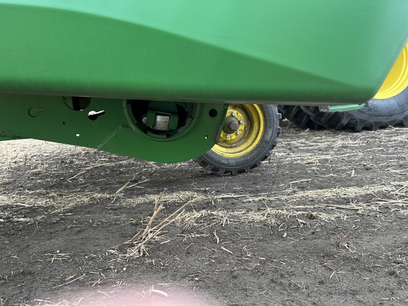 Used 2025 John Deere HDR 35 Combine Platforms at Horizon Ag & Turf in Lloydminster, AB - Photo4