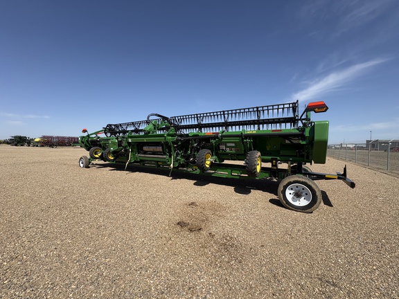 Used 2025 John Deere HDR 35 Combine Platforms at Horizon Ag & Turf in Lloydminster, AB - Photo4