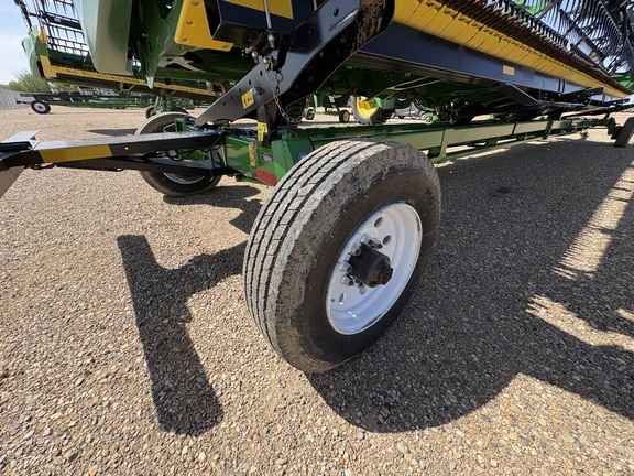 Used 2025 John Deere HDR 35 Combine Platforms at Horizon Ag & Turf in Lloydminster, AB - Photo10