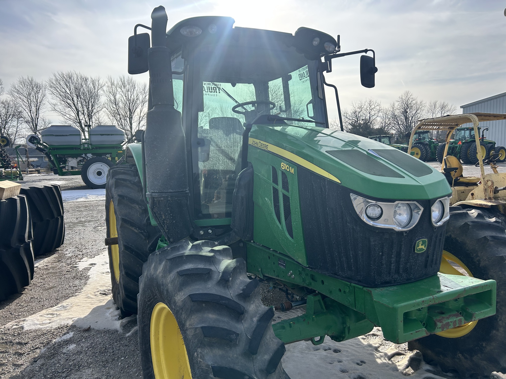 2021 John Deere 6110M Image 1