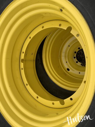 Photo of Michelin 800/70R38