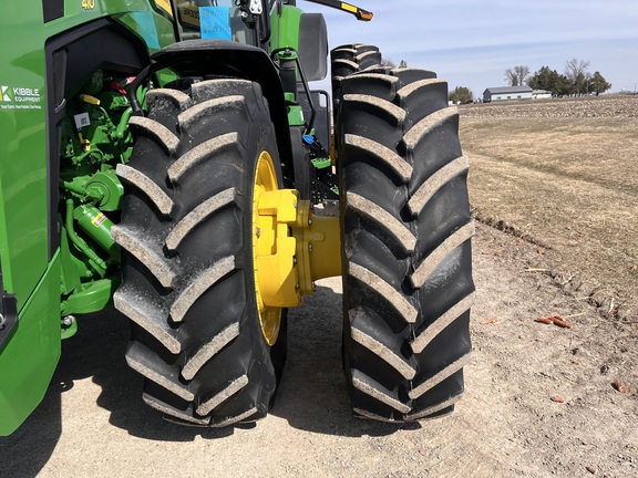2025 John Deere 8R 410 - Photo11