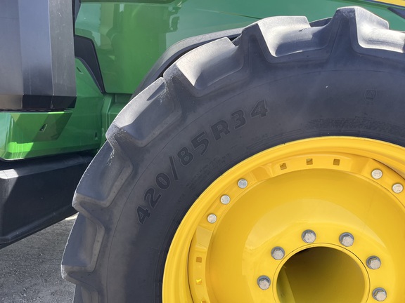 2025 John Deere 8R 410 - Photo13