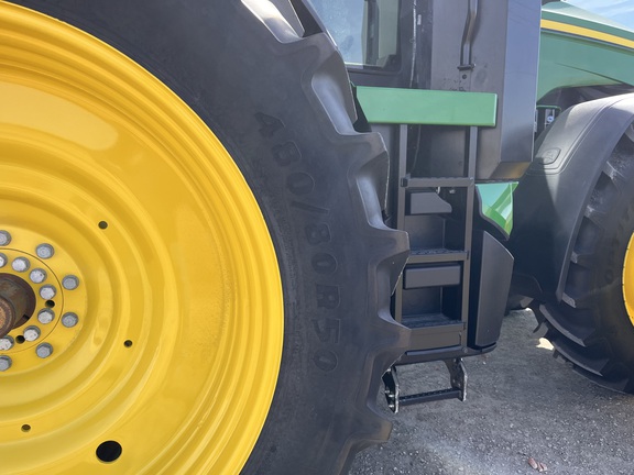 2025 John Deere 8R 410 - Photo16